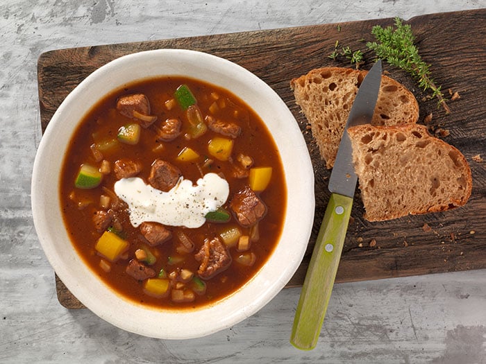Mediterraner-Gulasch-Eintopf-700x525-1.jpg