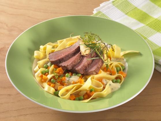 786_Rinderfilet_mit_Gemuesefettuccine.jpg