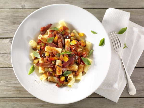 Rigatoni con verduras asadas de verano