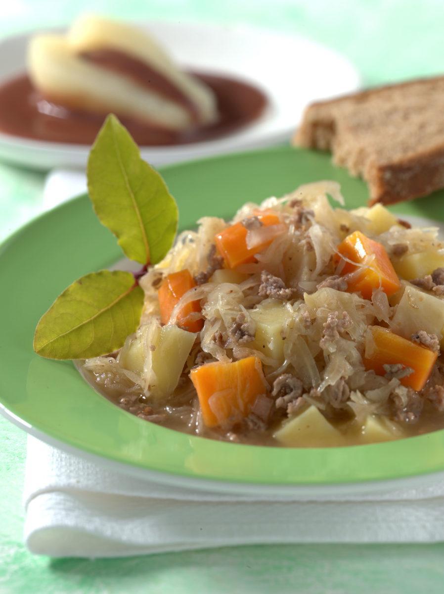 sauerkrauttopf-mit-hackfleisch.jpg
