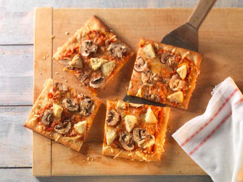 vegetarische-pizza-mit-artischocken-und-champignons.jpg